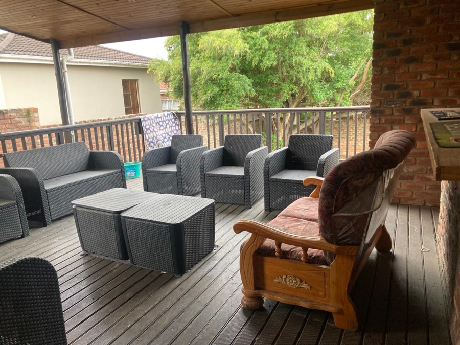 5 Bedroom Property for Sale in West Bank Eastern Cape